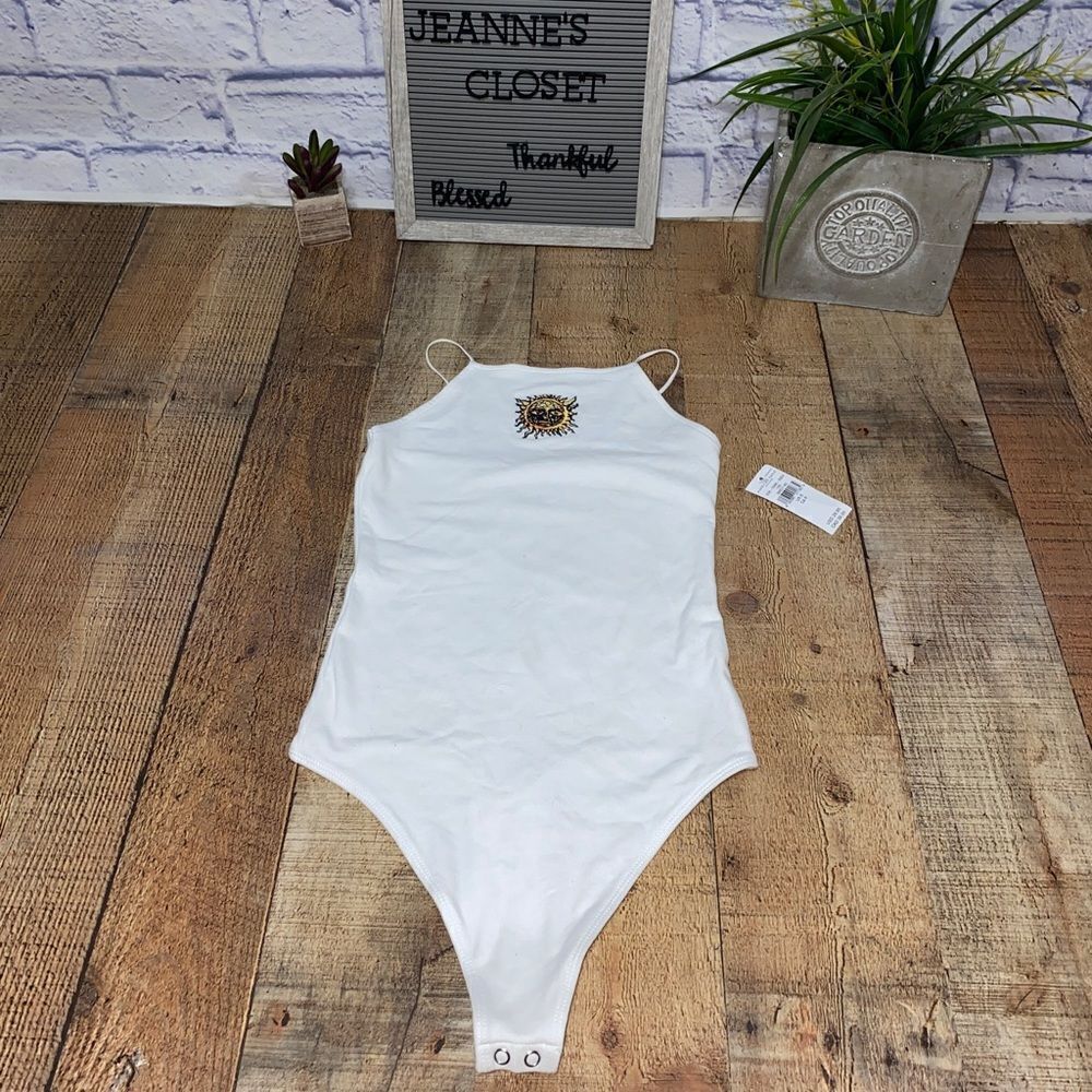 AE Sublime Graphic Bodysuit Nwt - Picture 16 of 16